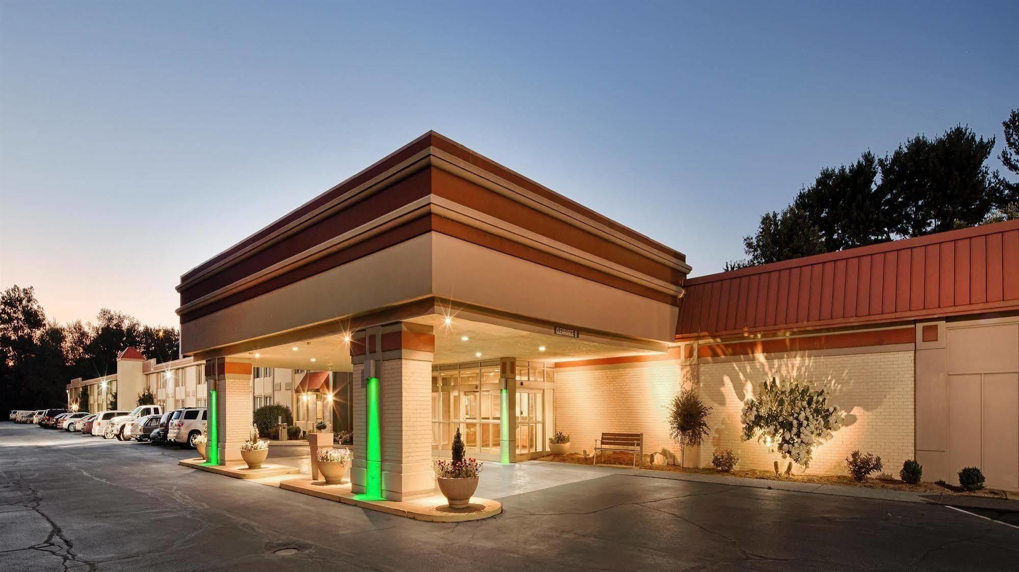 Baymont Inn & Suites Marietta Eksteriør billede